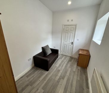 1 bedroom flat to rent - Photo 6