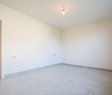 Aangename vrijstaande woning met drie slaapkamers in rustige omgeving. - Foto 1