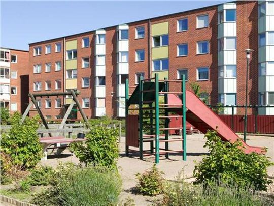 Docentgatan 10D, Hermodsdal - Photo 1