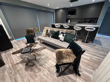 4 Bed Semi-Detached House, Runnelfield Harrow, HA1 - Photo 3