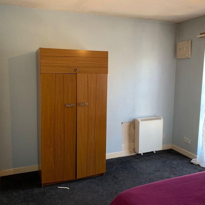 Room in a Shared House, London, SE16 - Photo 1