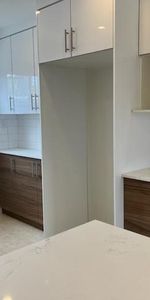 LaSalle Rénover Haut 5 1/2 Ensoleillé - Photo 4