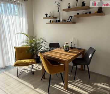 Pronájem bytu 1+kk a garsoniéry 37 m², Ústecká 1261, Praha - Fotografie 2