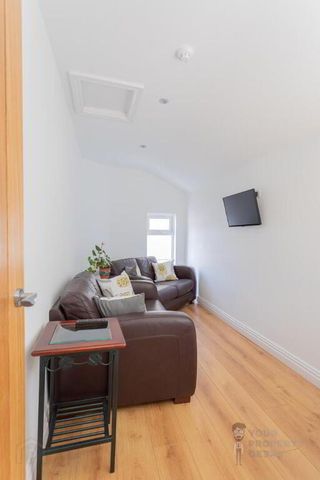 Room 5, 342 Woodstock Road, Belfast, BT6 9DP - Photo 4