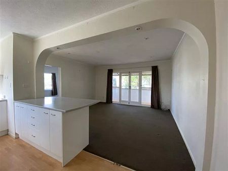 Epsom - One bedroom unit - Photo 2