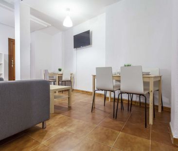 Bright single room in Ciutat Vella - Photo 1