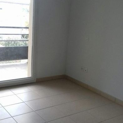 T3 AVEC BALCON+PARKINGS - Photo 1