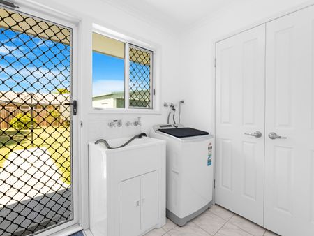 18 Lido Parade, QLD 4655, Urangan - Photo 2