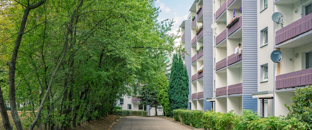 3-Raum-Wohnung mit Balkon und offener Küche - Photo 1