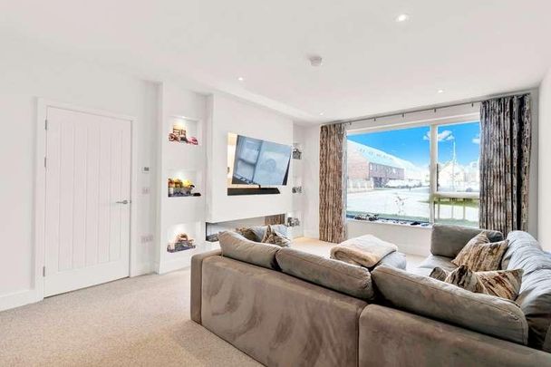 Severells Drive, Siddington, Cirencester, Gloucestershire, GL7 - Photo 1