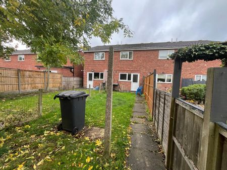 2 bedroom terraced house to rent - Photo 5