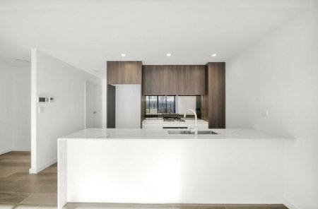 One bedroom + Study! - Photo 3