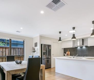 Modern 3-Bedroom Family Home Near Parks - Photo 6