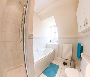 3 bedroom flat to rent - Photo 6