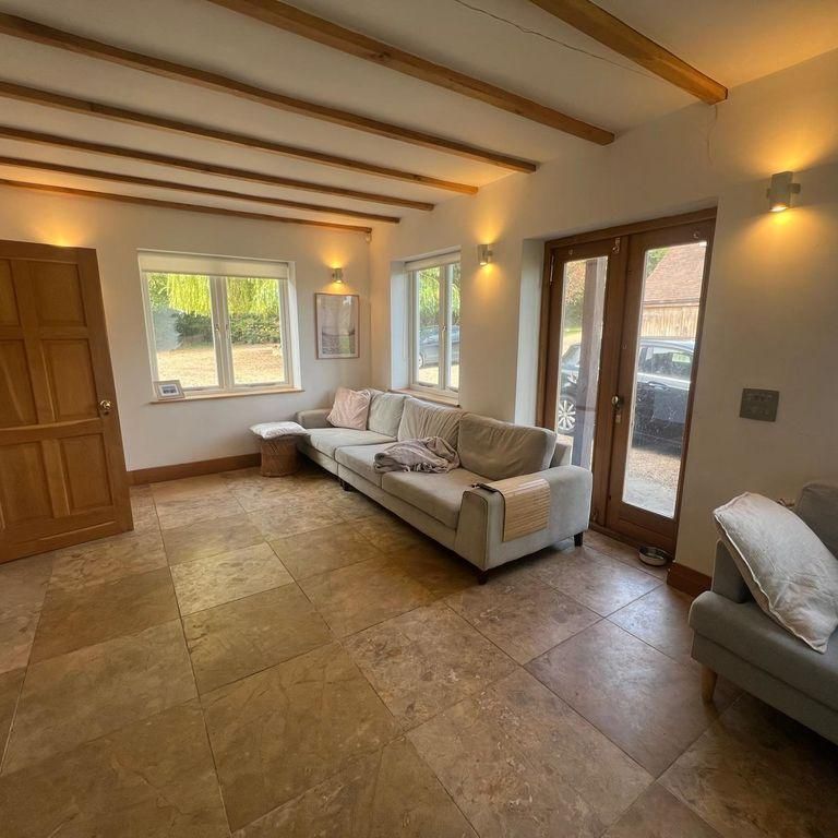 8 bedroom detached house to rent - Photo 1