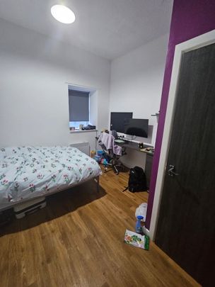 Room in a Shared Flat, South Hunter Street, L1 - Photo 1