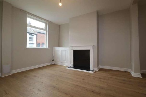 Park Lane, Macclesfield, SK11 - Photo 1