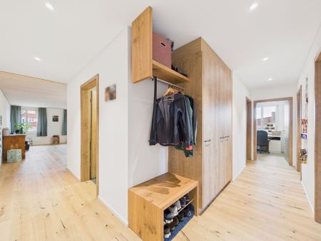 Exklusive 4.5-Zimmer-Wohnung in Lömmenschwil Neubau 2023 mit hohem Wohnkomfort - Photo 4