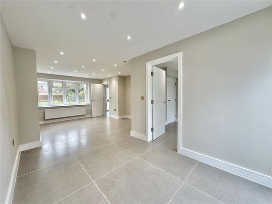 5 bedroom semi-detached house to rent - Photo 1