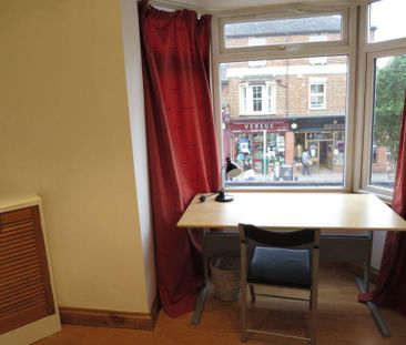 2 bedroom flat to rent - Photo 4