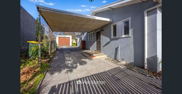 Vibrant Three Bedroom Home - Photo 1
