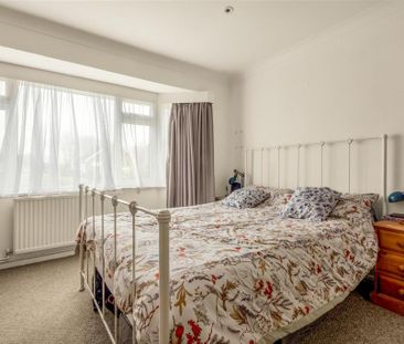 2 bedroom semi-detached bungalow to rent - Photo 3