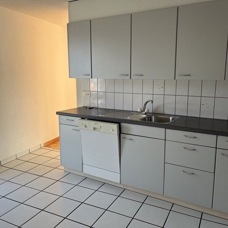 Spannende 4.5 Zimmerwohnung mit grossem Balkon - Photo 1