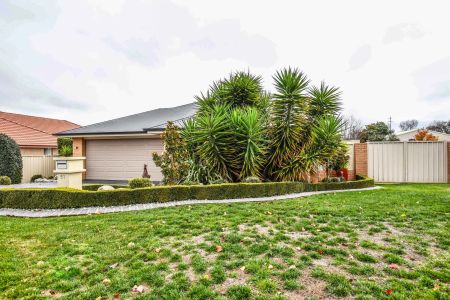 Stylish, Spacious, and Surrounded by Lovely Gardens - Photo 3