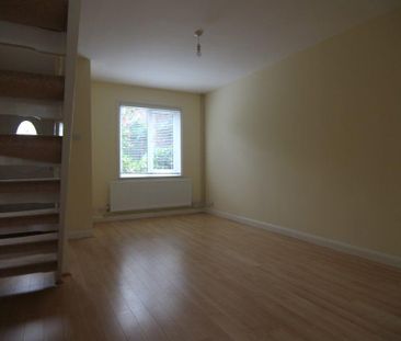 2 bedroom end of terrace house to rent - Photo 6