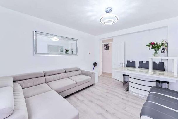 Cluse Court, Angel, N1 - Photo 1