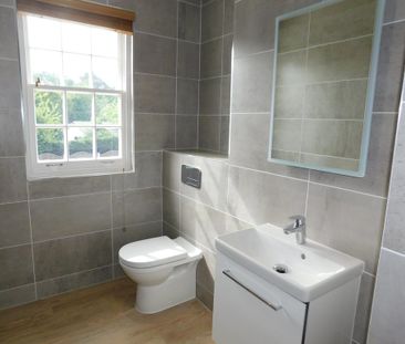 2 bedroom apartment to let - Photo 6