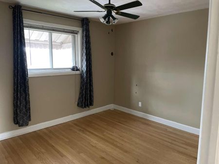 For Lease - 482 Vernon Avenue, Overbrook - Castleheights and Area, Ontario - Photo 2