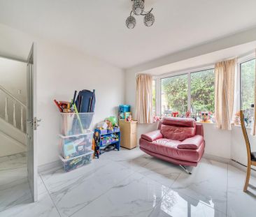 4 bedroom semi-detached house to rent - Photo 2