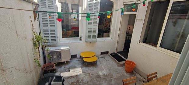 Appartement 3 pièces 57m2 MARSEILLE 1ER 1 500 euros - Photo 1