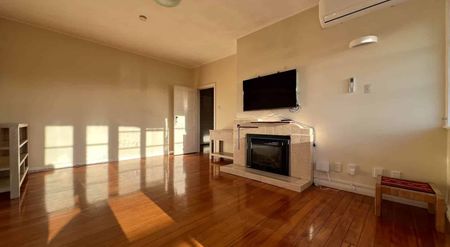 Spacious 3-Bedroom Home in the Heart of Missio... - Photo 5