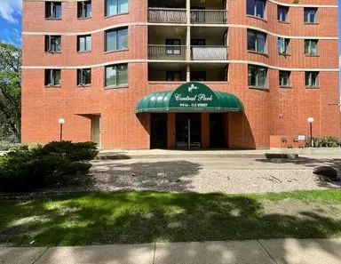 Bright 2 Bedroom 2 Bathroom Condo*Amazing Location*Underground Parking Included | 9916 113 Street Northwest, Edmonton - Photo 1