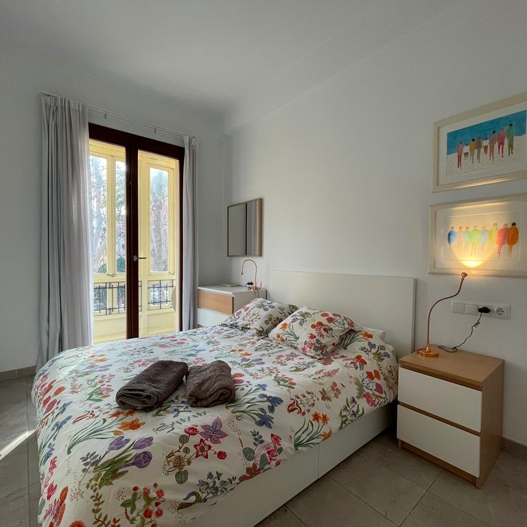 Apartamento cómodamente amueblado de un dormitorio, ascensor, Casco Antiguo, Palma. - Photo 1