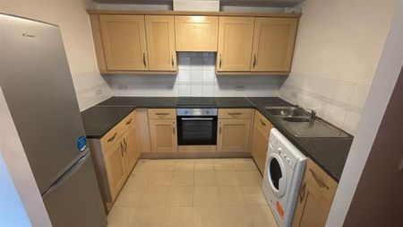 3 bedroom apartment to rent - Photo 5