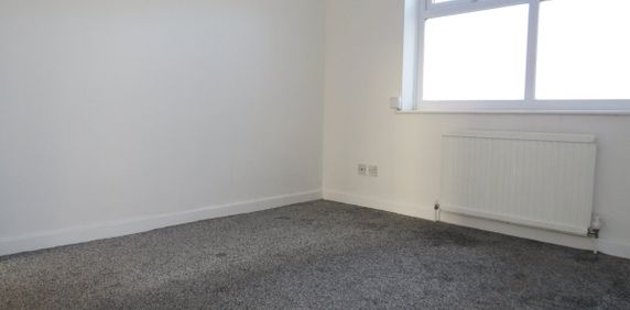 Wheatley Lane, HALIFAX - Photo 2