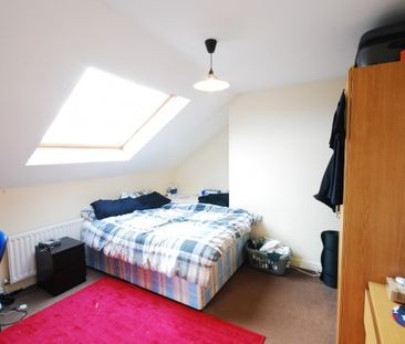 5 Bed - Kelvin Grove, Sandyford - Photo 4