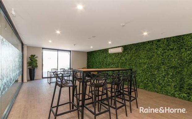 258/1 Anthony Rolfe Avenue, Gungahlin ACT 2912 - Apartment For Rent | Domain - Photo 1