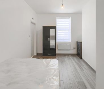 6 bedroom house of multiple occupation to rent - Photo 3