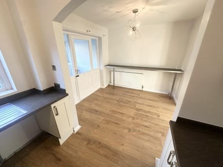 3 bedroom townhouse to rent - Photo 4