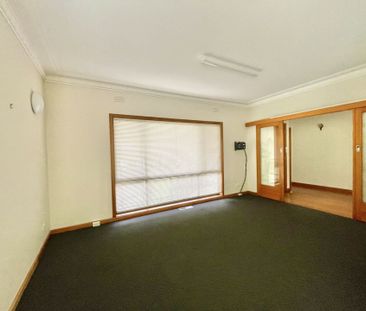 10 Charles Street Traralgon VIC - Photo 1