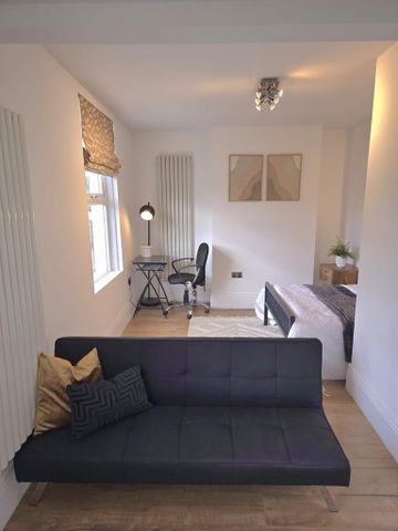 1 bedroom semi-detached house to rent - Photo 3