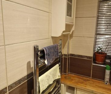 1 bedroom in a house share to rent - Photo 6