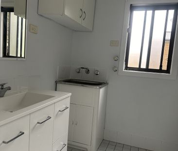 18 Harris Street, Cessnock NSW 2325 - House For Rent | Domain - Photo 2