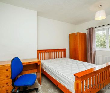 3 bedroom terraced house to rent - Photo 3