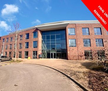 Roop House, Fleet, Hampshire, GU51 - Photo 6