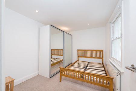 2 Bed Flat, Kellett Road, SW2 - Photo 3
